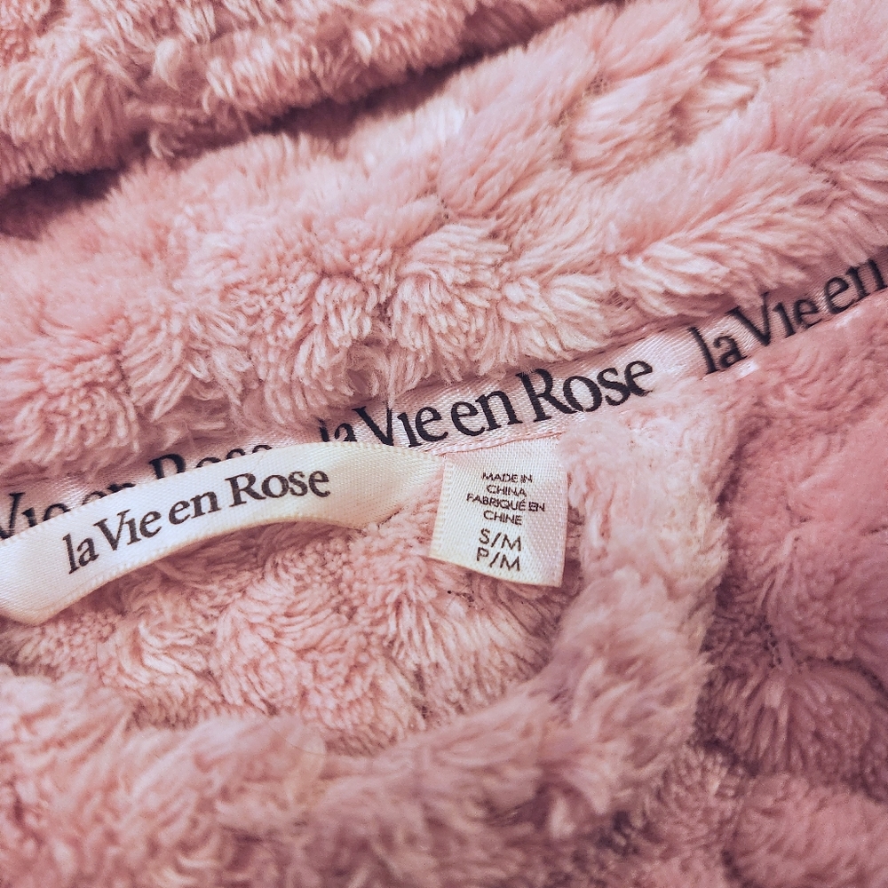 LA VIE EN ROSE FUZZY ROBE - Picture 4 of 6